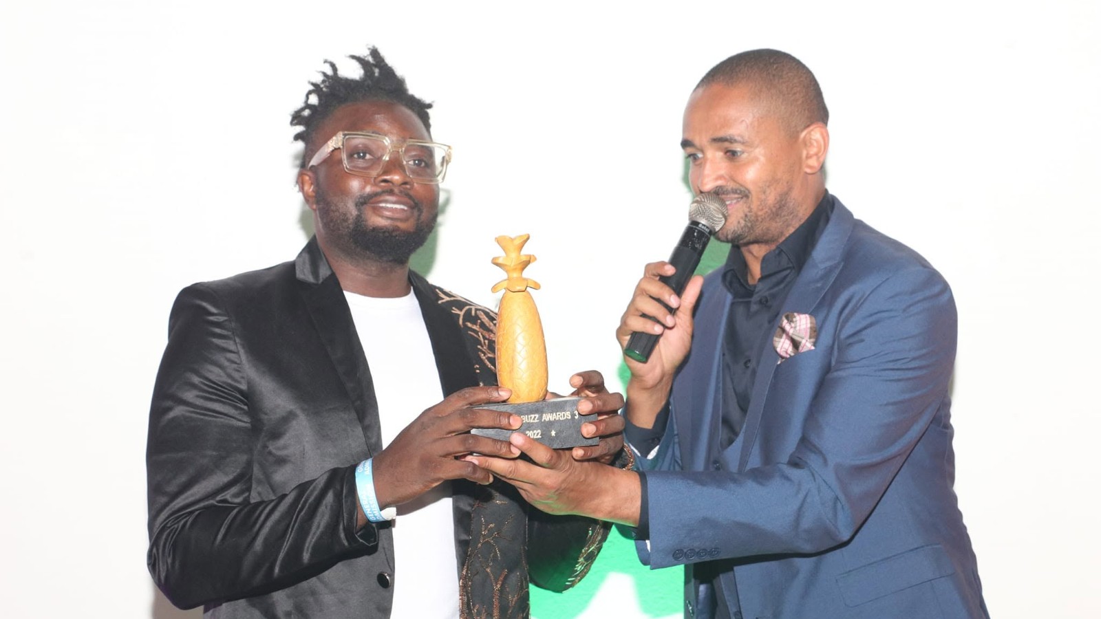 Toolon Buzz Awards 2022 : la troisième édition confirme l'essor de la scène culturelle du Noun